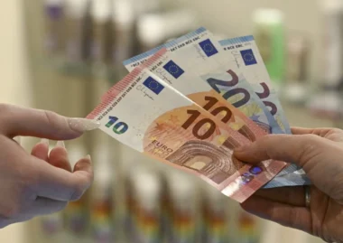 Bonus per famiglie con ISEE basso: sussidio da 500 euro al mese, una tantum da 500 euro e card da 40 euro