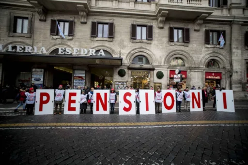 Pensioni anticipate: precoci e invalidi, dallo Stato 5 anni di contributi in regalo ma serve la domanda